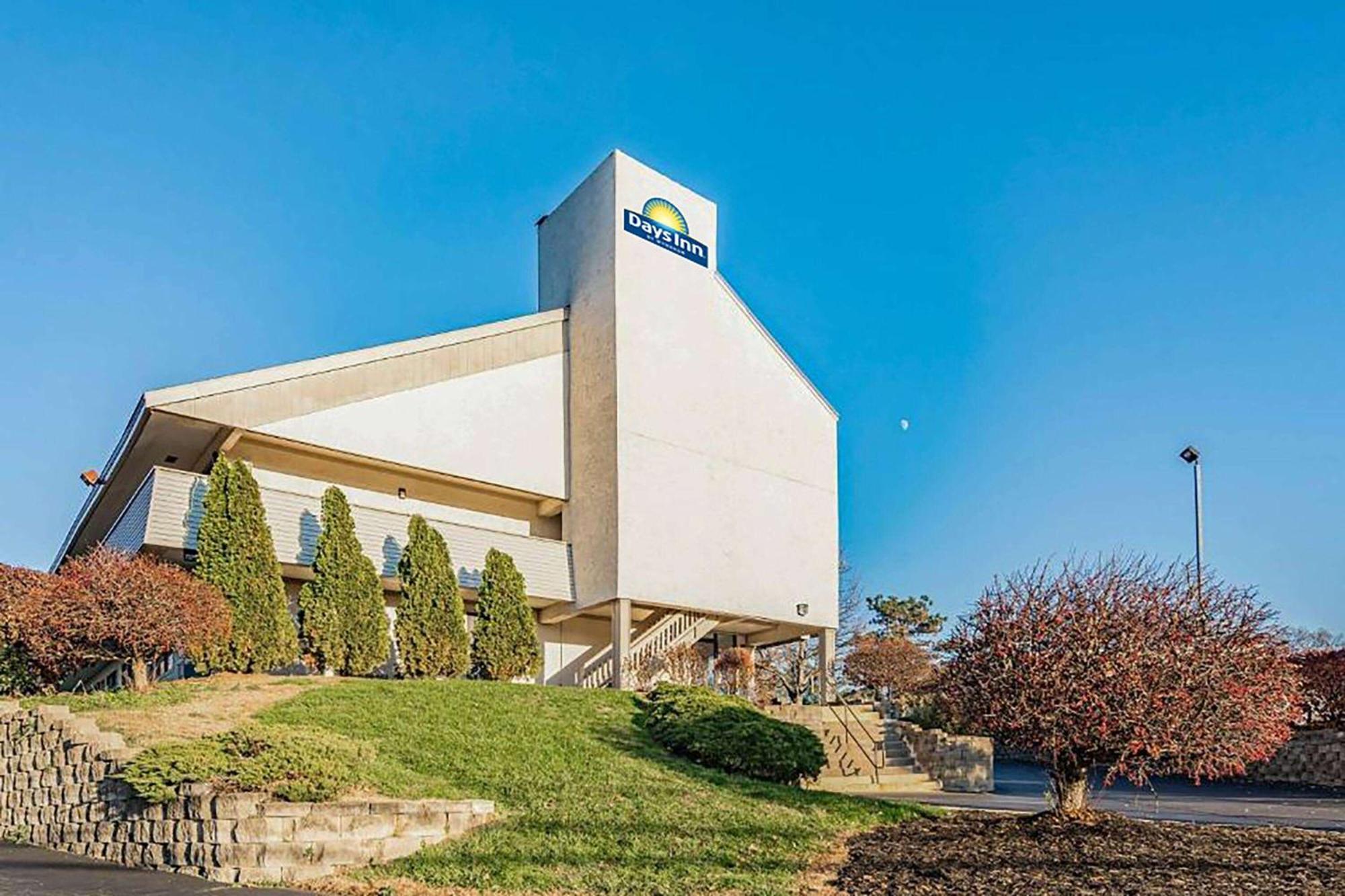 Days Inn By Wyndham Cincinnati I-71 Silverton Dış mekan fotoğraf